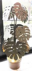 Monstera lampada in ferro di Arti e Mestieri