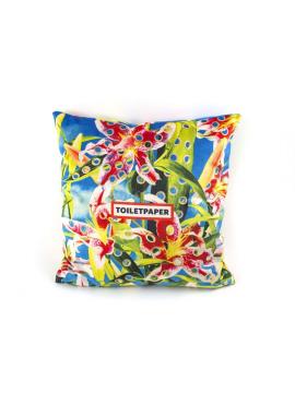 Flowers with holes Cushions toiletpaper cuscino di Seletti in poliestere